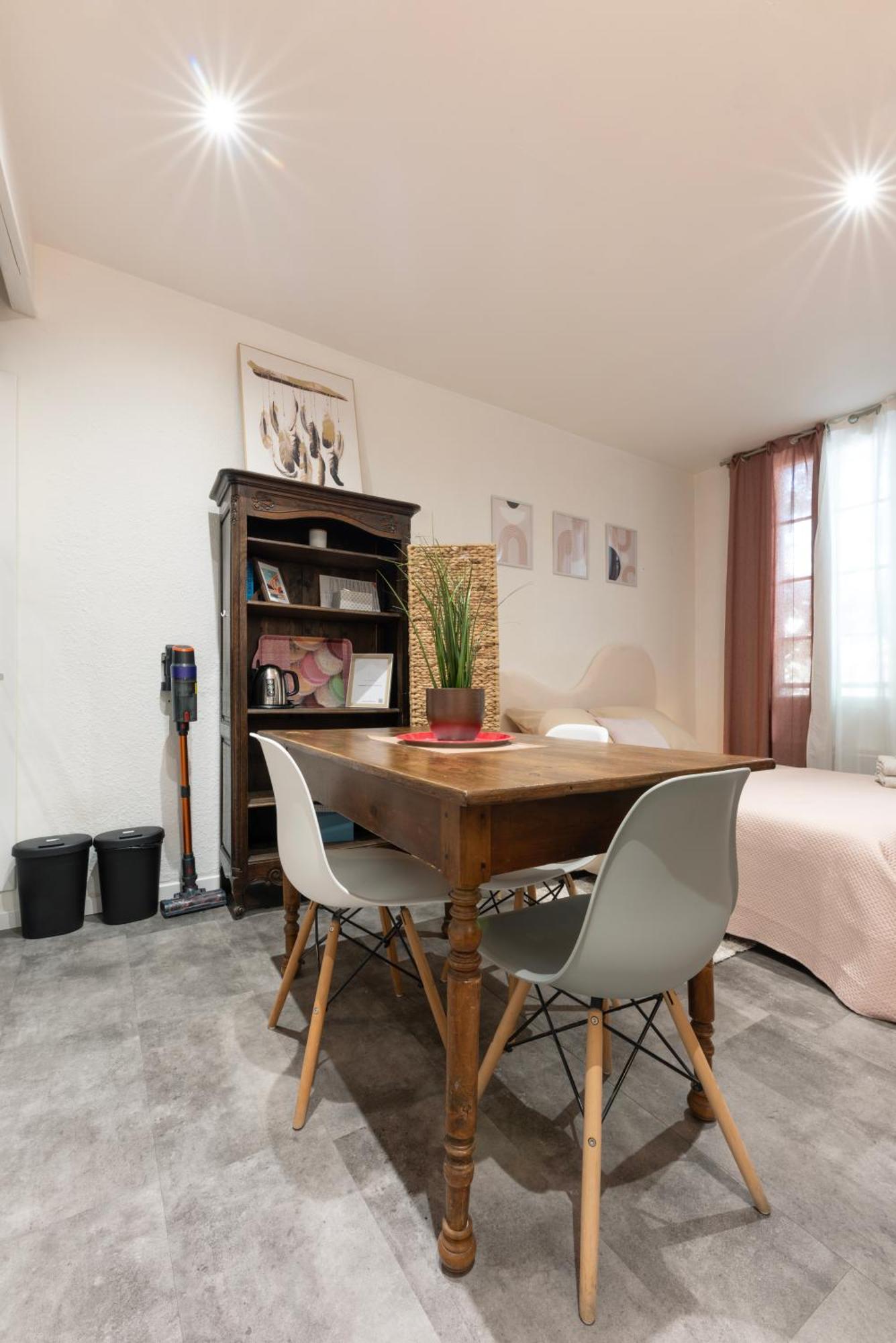 La Casita - Studio Confort Avec Parking Prive - Lit Douillet - Centre Uzes, Pont Du Gard Zewnętrze zdjęcie